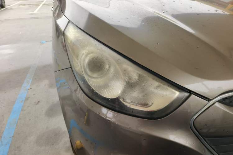 Used Hyundai ix35 2012 2.0L Automatic Two-Wheel Drive Elite Edition GLS Right Front Headlight