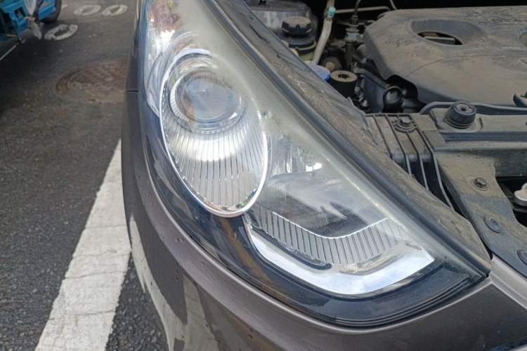 Used Hyundai ix35 2012 2.0L Manual Two-Wheel Drive New Edition GL Right Front Headlight