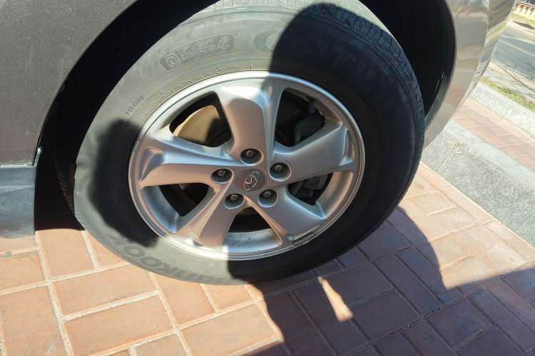 Used Hyundai ix35 2012 2.0L Automatic Two-Wheel Drive New Edition GL Right Front Wheel Hub