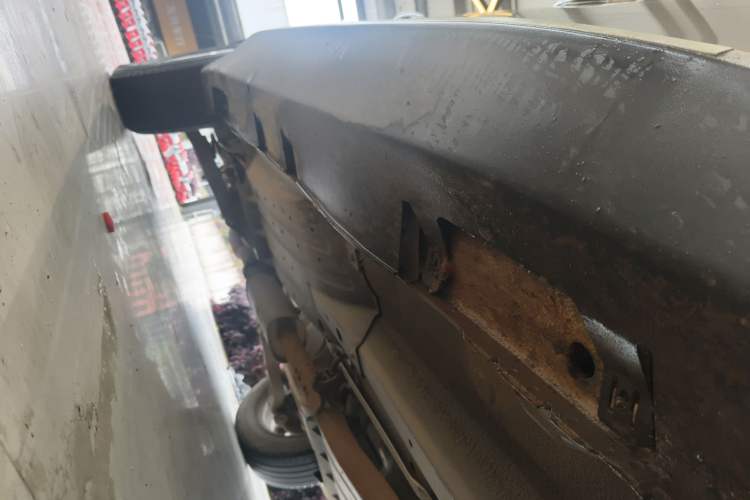 Used Hyundai ix35 2012 2.0L Automatic Two-Wheel Drive Elite Edition GLS Right Side Sill