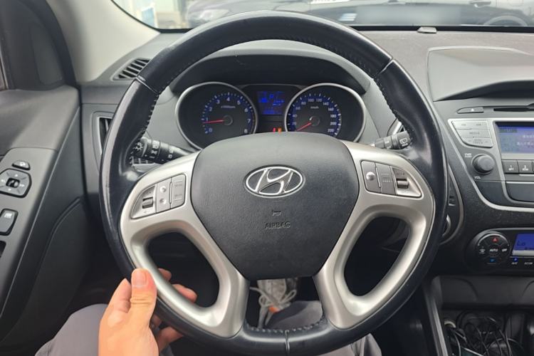 Used Hyundai ix35 2012 2.0L Automatic Two-Wheel Drive Elite Edition GLS Steering Wheel