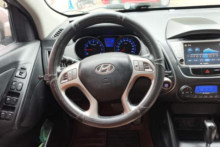 Used Hyundai ix35 2012 2.0L Automatic Two-Wheel Drive Elite Edition GLS Steering Wheel