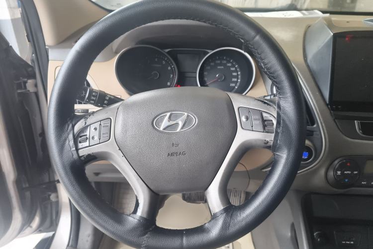 Used Hyundai ix35 2012 2.0L Automatic Two-Wheel Drive Elite Edition GLS Steering Wheel