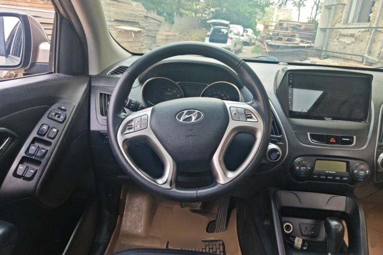 Used Hyundai ix35 2012 2.0L Automatic Two-Wheel Drive Elite Edition GLS Steering Wheel