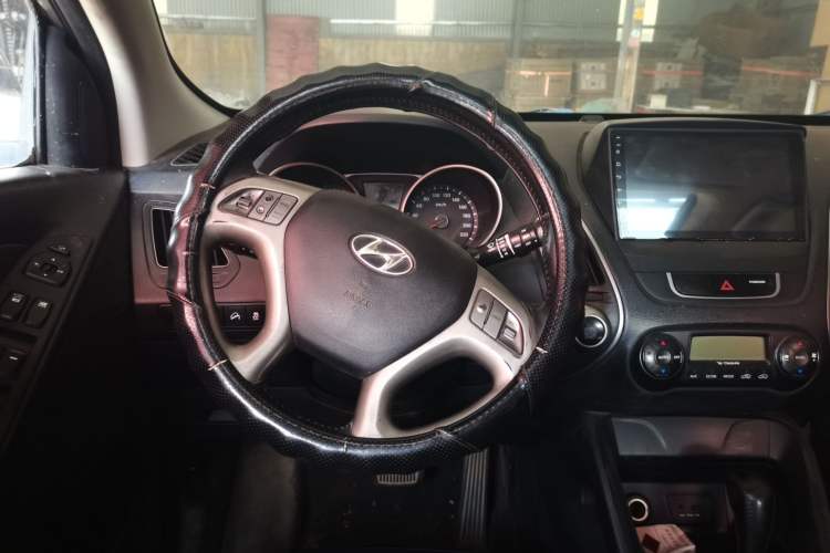 Used Hyundai ix35 2012 2.0L Automatic Two-Wheel Drive Elite Edition GLS Steering Wheel