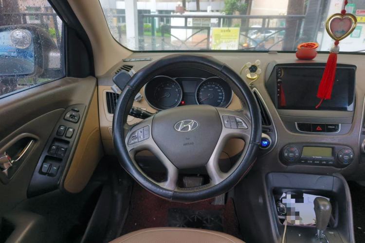 Used Hyundai ix35 2012 2.0L Automatic Two-Wheel Drive Elite Edition GLS Steering Wheel