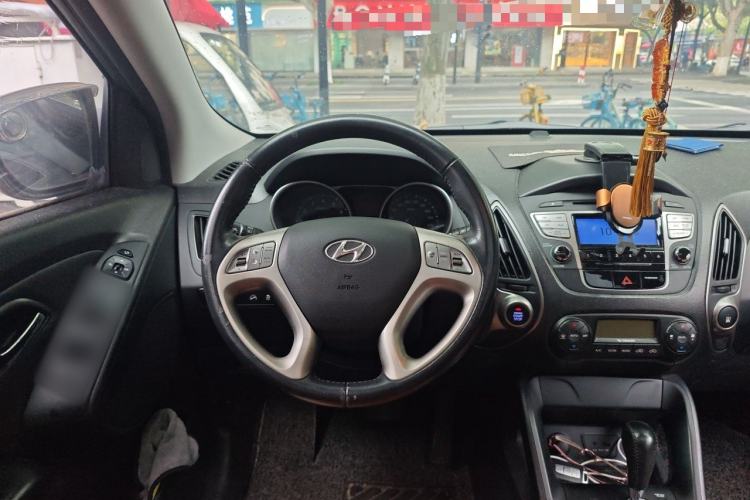 Used Hyundai ix35 2012 2.0L Automatic Two-Wheel Drive Elite Edition GLS Steering Wheel