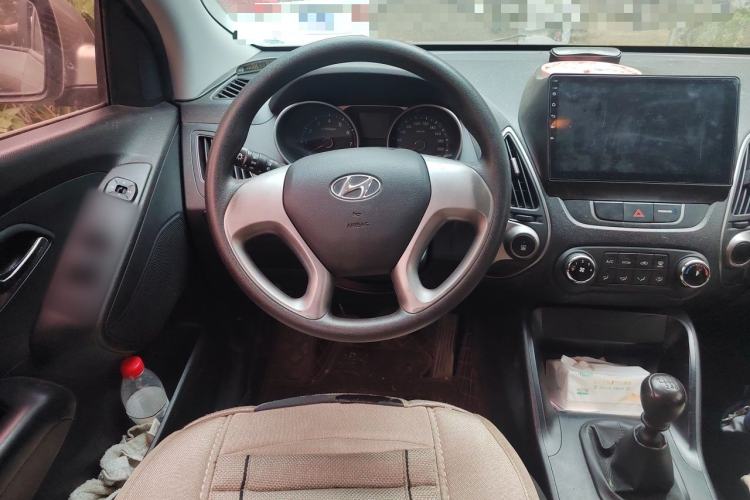 Used Hyundai ix35 2012 2.0L Manual Two-Wheel Drive New Edition GL Steering Wheel