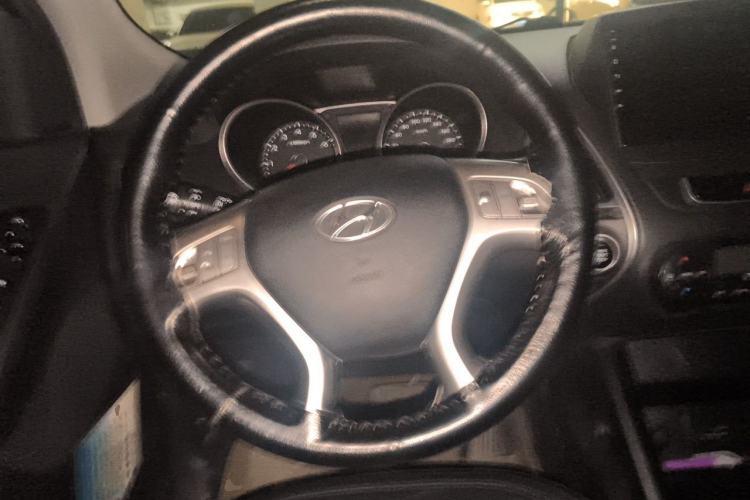 Used Hyundai ix35 2012 2.0L Automatic Two-Wheel Drive Elite Edition GLS Steering Wheel
