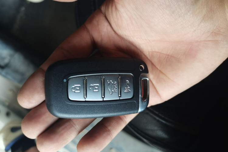 Used Hyundai ix35 2012 2.0L Automatic Two-Wheel Drive Elite Edition GLS Vehicle Key