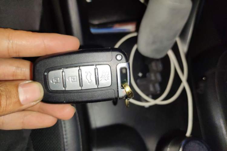 Used Hyundai ix35 2012 2.0L Automatic 4x4 Prestige Edition GLS Vehicle Key