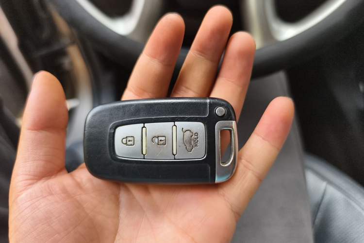 Used Hyundai ix35 2012 2.0L Automatic Two-Wheel Drive Elite Edition GLS Vehicle Key