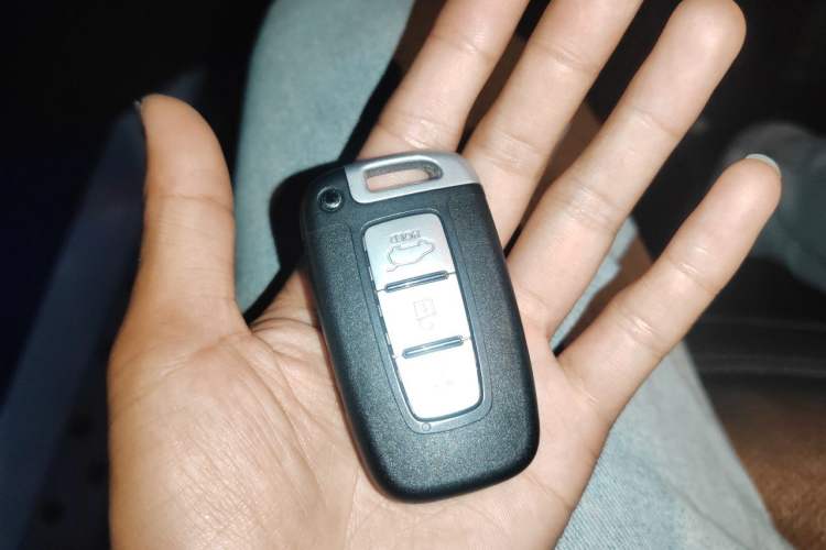 Used Hyundai ix35 2012 2.0L Automatic Two-Wheel Drive Elite Edition GLS Vehicle Key