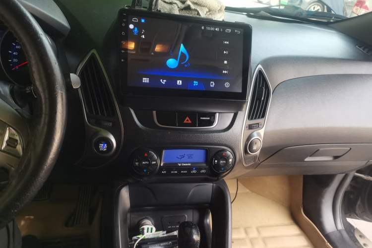 Used Hyundai ix35 2013 2.0L Automatic 2WD Comfort GL China IV Standard Audio And AC Panel