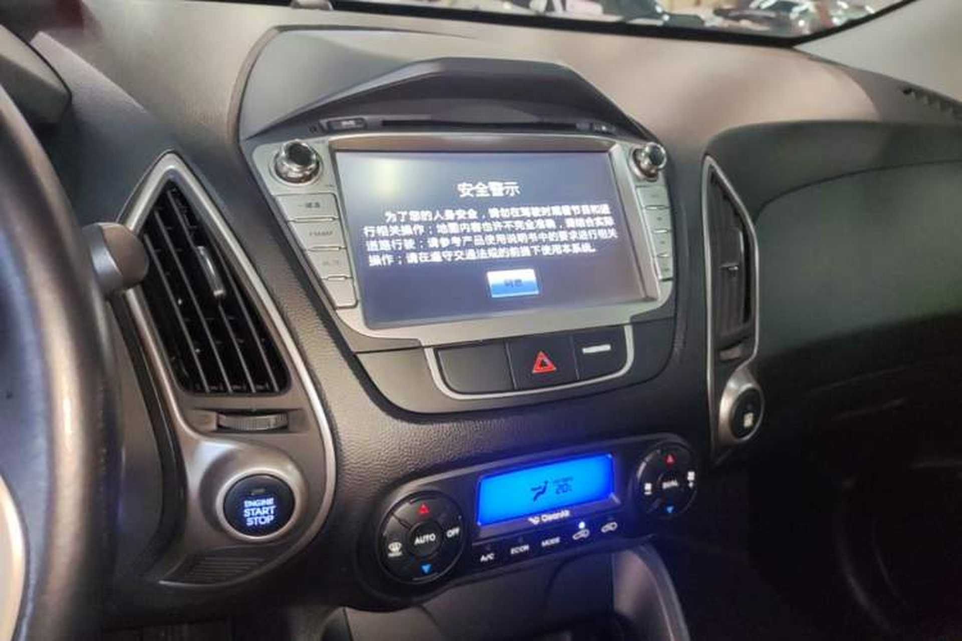 Used Hyundai ix35 2013 2.0L Automatic Two-Wheel Drive Smart GLS China IV Standard Audio And AC Panel
