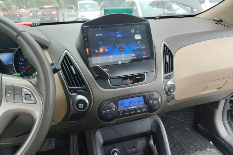 Used Hyundai ix35 2013 2.0L Automatic Two-Wheel Drive Smart GLS China IV Standard Audio And AC Panel