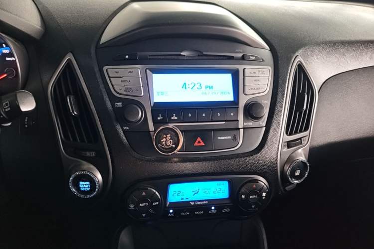 Used Hyundai ix35 2013 2.0L Automatic Two-Wheel Drive Smart GLS China IV Standard Audio And AC Panel