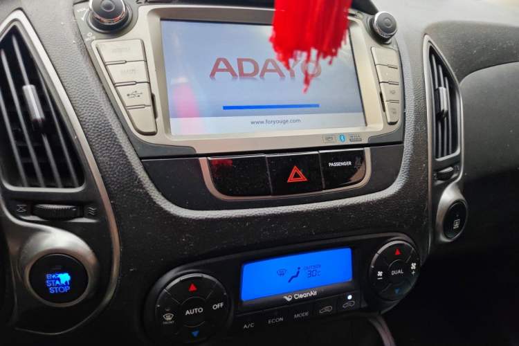 Used Hyundai ix35 2013 2.0L Automatic Two-Wheel Drive Smart GLS China IV Standard Audio And AC Panel