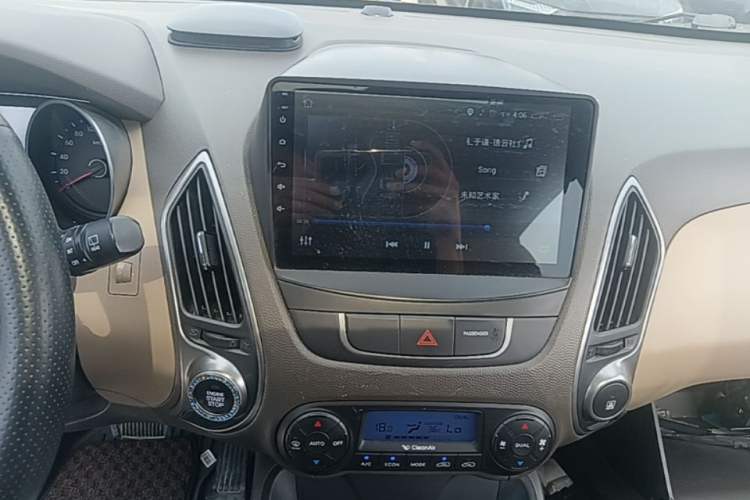 Used Hyundai ix35 2013 2.0L Automatic Two-Wheel Drive Smart GLS China IV Standard Audio And AC Panel