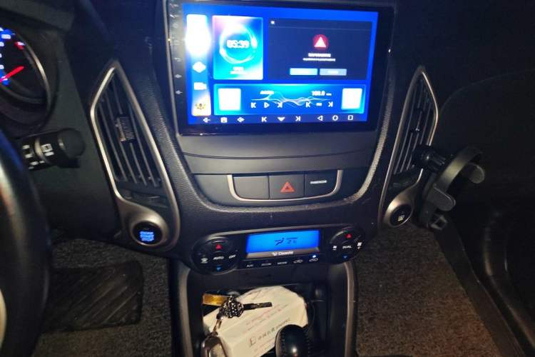 Used Hyundai ix35 2013 2.0L Automatic Two-Wheel Drive Smart GLS China IV Standard Audio And AC Panel