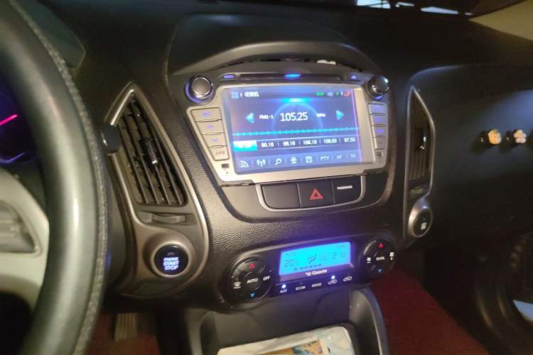 Used Hyundai ix35 2013 2.0L Automatic Two-Wheel Drive Smart GLS China IV Standard Audio And AC Panel