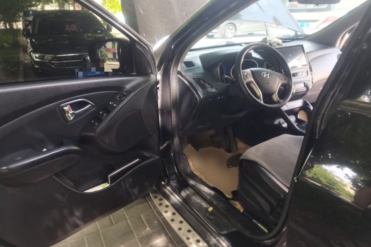 Used Hyundai ix35 2013 2.0L Automatic 2WD Comfort GL China IV Standard Driver Seat