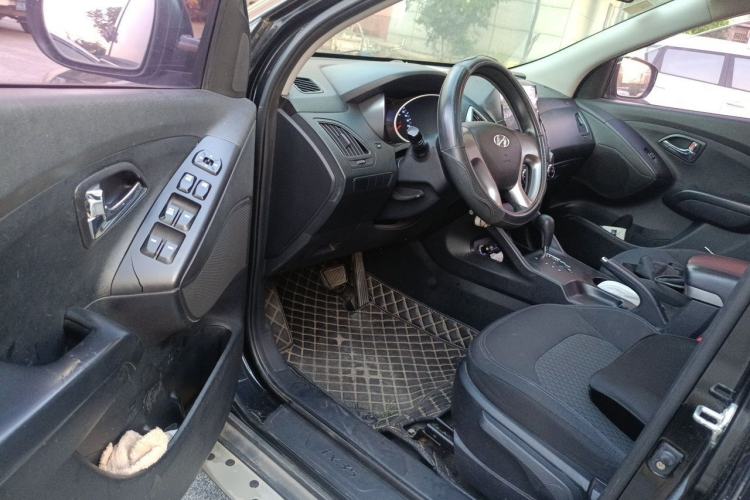 Used Hyundai ix35 2013 2.0L Automatic 2WD Comfort GL China IV Standard Driver Seat