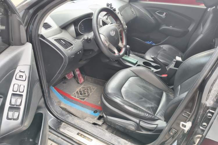 Used Hyundai ix35 2013 2.0L Automatic Two-Wheel Drive Smart GLS China V Standard Driver Seat