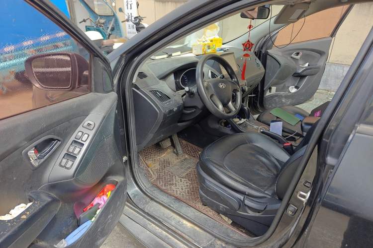 Used Hyundai ix35 2013 2.0L Automatic 2WD Comfort GL China IV Standard Driver Seat