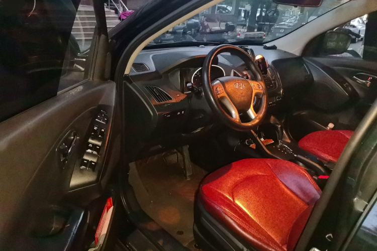 Used Hyundai ix35 2013 2.0L Automatic Two-Wheel Drive Smart GLS China IV Standard Driver Seat