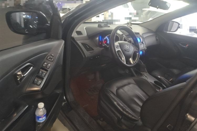 Used Hyundai ix35 2013 2.0L Automatic Two-Wheel Drive Smart GLS China IV Standard Driver Seat