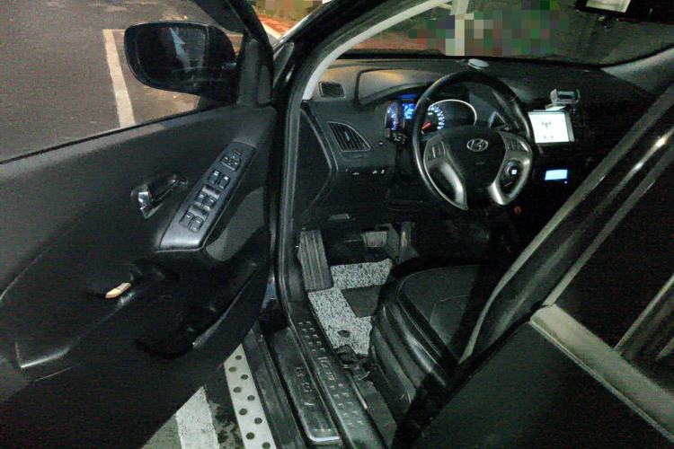 Used Hyundai ix35 2013 2.0L Automatic Two-Wheel Drive Smart GLS China IV Standard Driver Seat