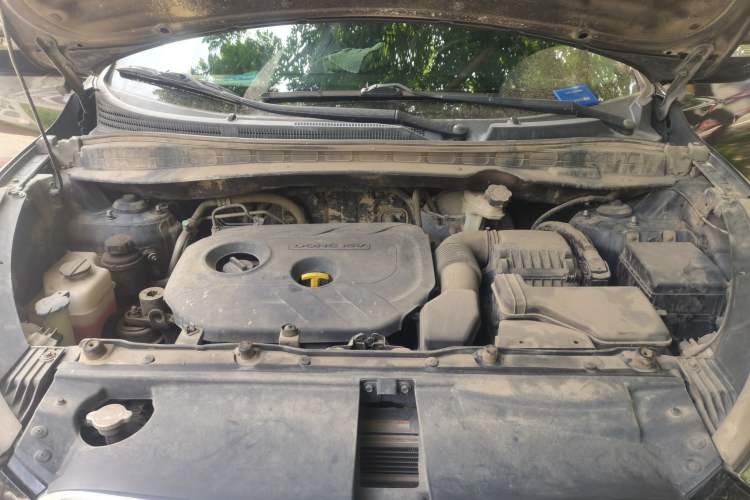 Used Hyundai ix35 2013 2.0L Automatic 2WD Comfort GL China IV Standard Engine Bay