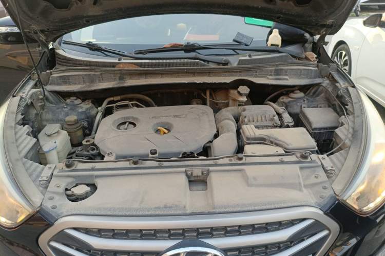 Used Hyundai ix35 2013 2.0L Automatic 2WD Comfort GL China IV Standard Engine Bay