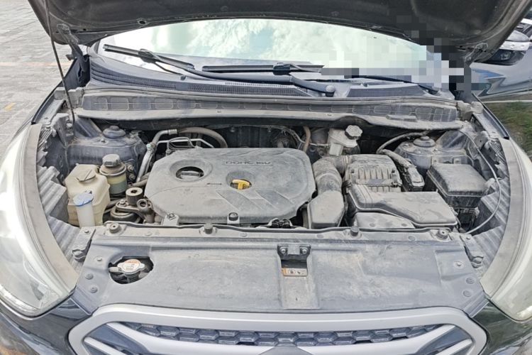 Used Hyundai ix35 2013 2.0L Automatic Two-Wheel Drive Smart GLS China V Standard Engine Bay