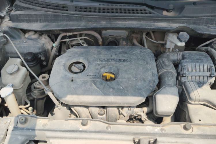 Used Hyundai ix35 2013 2.0L Automatic Two-Wheel Drive Smart GLS China IV Standard Engine Bay