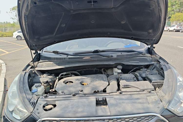 Used Hyundai ix35 2013 2.0L Automatic 2WD Comfort GL China IV Standard Engine Bay