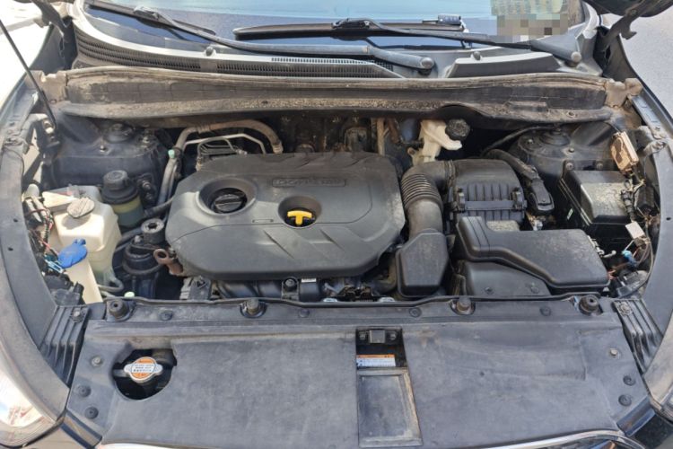 Used Hyundai ix35 2013 2.0L Automatic 2WD Comfort GL China IV Standard Engine Bay