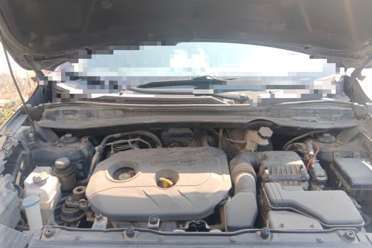 Used Hyundai ix35 2013 2.0L Automatic Two-Wheel Drive Smart GLS China IV Standard Engine Bay