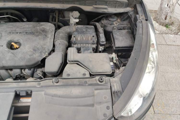 Used Hyundai ix35 2013 2.0L Automatic Two-Wheel Drive Smart GLS China IV Standard Engine Bay Left
