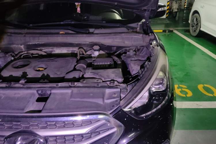 Used Hyundai ix35 2013 2.0L Automatic 2WD Comfort GL China IV Standard Engine Bay Left