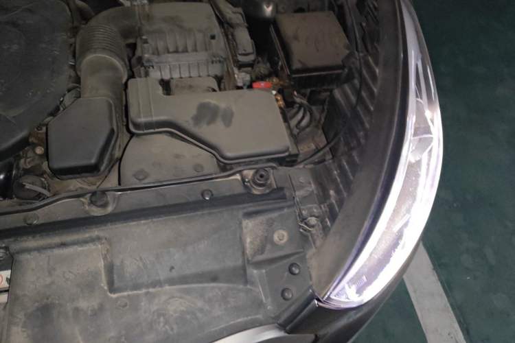 Used Hyundai ix35 2013 2.0L Automatic Two-Wheel Drive Smart GLS China IV Standard Engine Bay Left