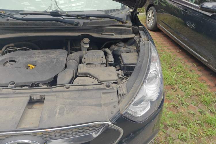 Used Hyundai ix35 2013 2.0L Automatic 2WD Comfort GL China IV Standard Engine Bay Left
