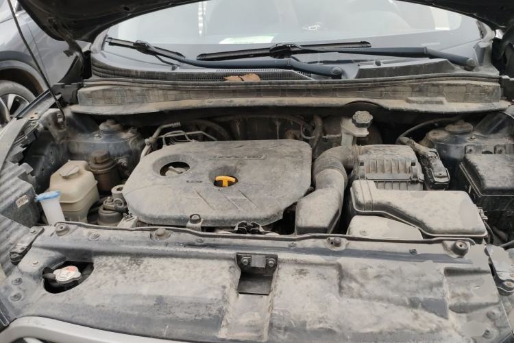 Used Hyundai ix35 2013 2.0L Automatic Two-Wheel Drive Smart GLS China IV Standard Engine Bay