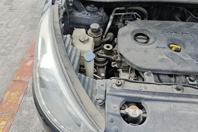 Used Hyundai ix35 2013 2.0L Automatic Two-Wheel Drive Smart GLS China V Standard Engine Bay Right