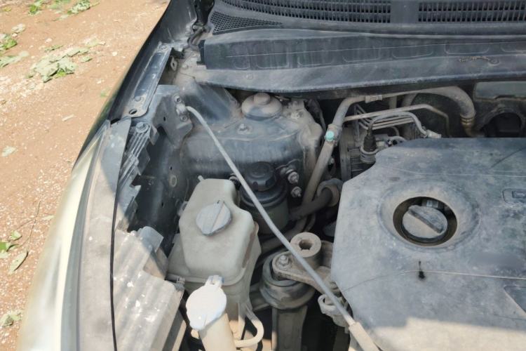 Used Hyundai ix35 2013 2.0L Automatic Two-Wheel Drive Smart GLS China IV Standard Engine Bay Right