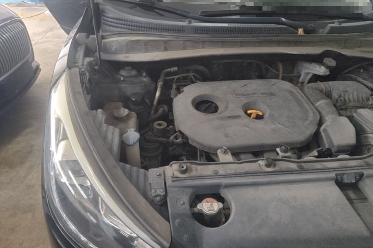 Used Hyundai ix35 2013 2.0L Automatic Two-Wheel Drive Smart GLS China IV Standard Engine Bay Right
