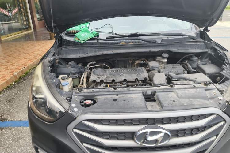 Used Hyundai ix35 2013 2.4L Automatic 2WD Leading GLX China IV Standard Engine Bay Right