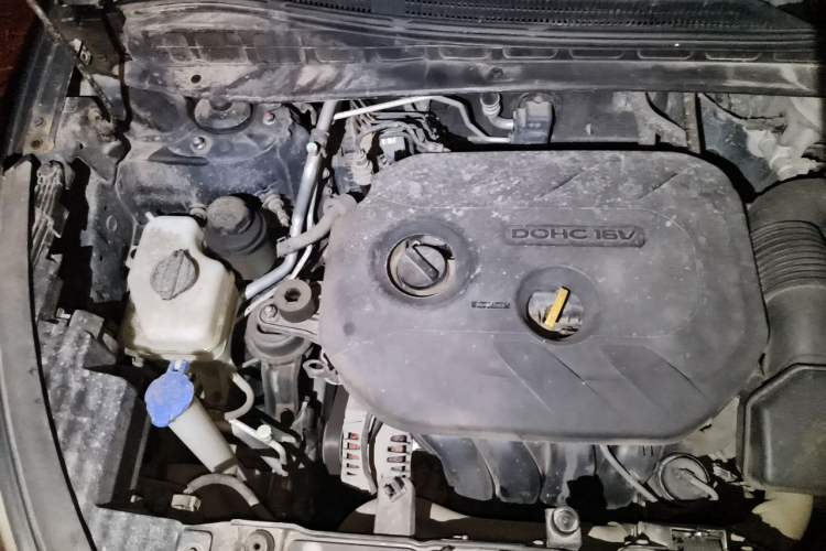 Used Hyundai ix35 2013 2.0L Automatic Two-Wheel Drive Smart GLS China IV Standard Engine Bay Right