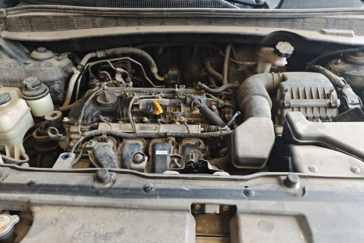 Used Hyundai ix35 2013 2.0L Automatic Two-Wheel Drive Smart GLS China IV Standard Engine Bay